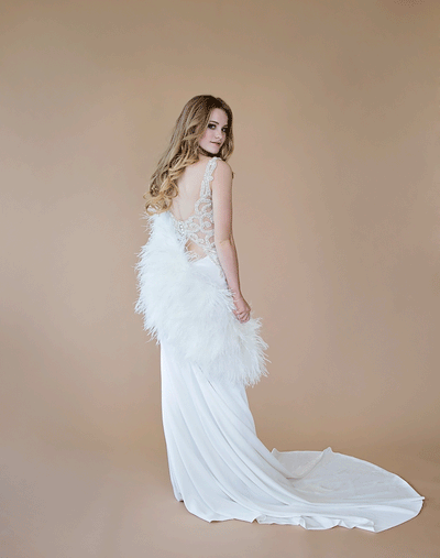 Daphne - Feather Cape in Snow White - Le NUAGE Luxe